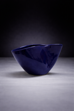 ΚΟΥΠΑ ΜΕ ΧΕΡΙ ΕΝΩΜΕΝΟ ΜΠΛΕ ΣΚΟΥΡΟ